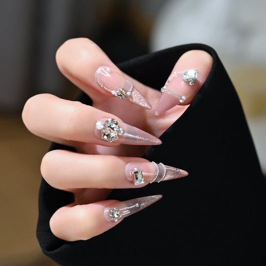 トレンドトラップネイルアートスタジオ：ミニマリストからグラムまで、あらゆるバイブのための40以上のプレスオンセット！