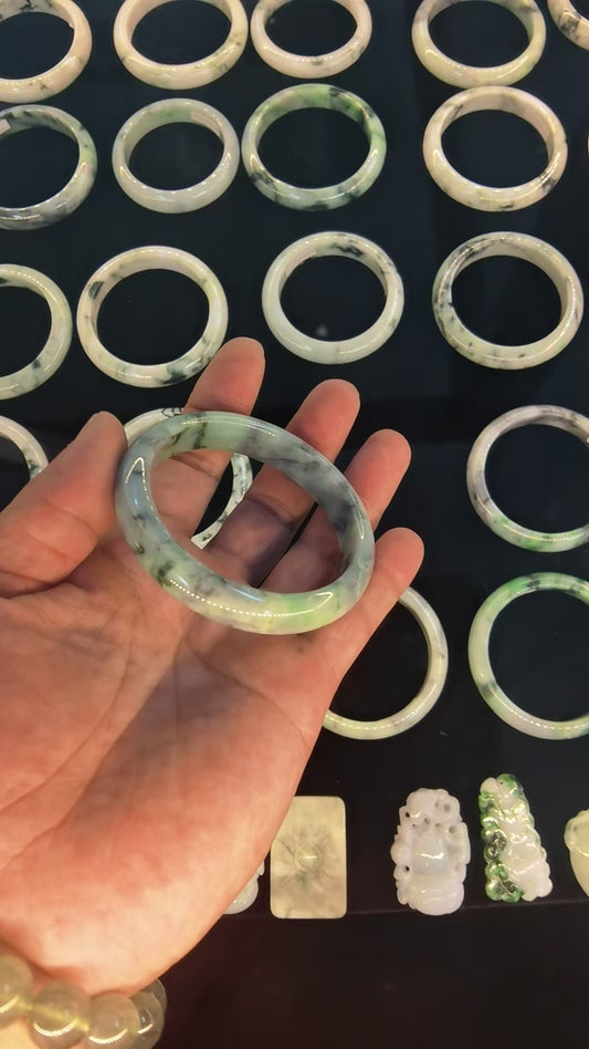 翡翠のブレスレット